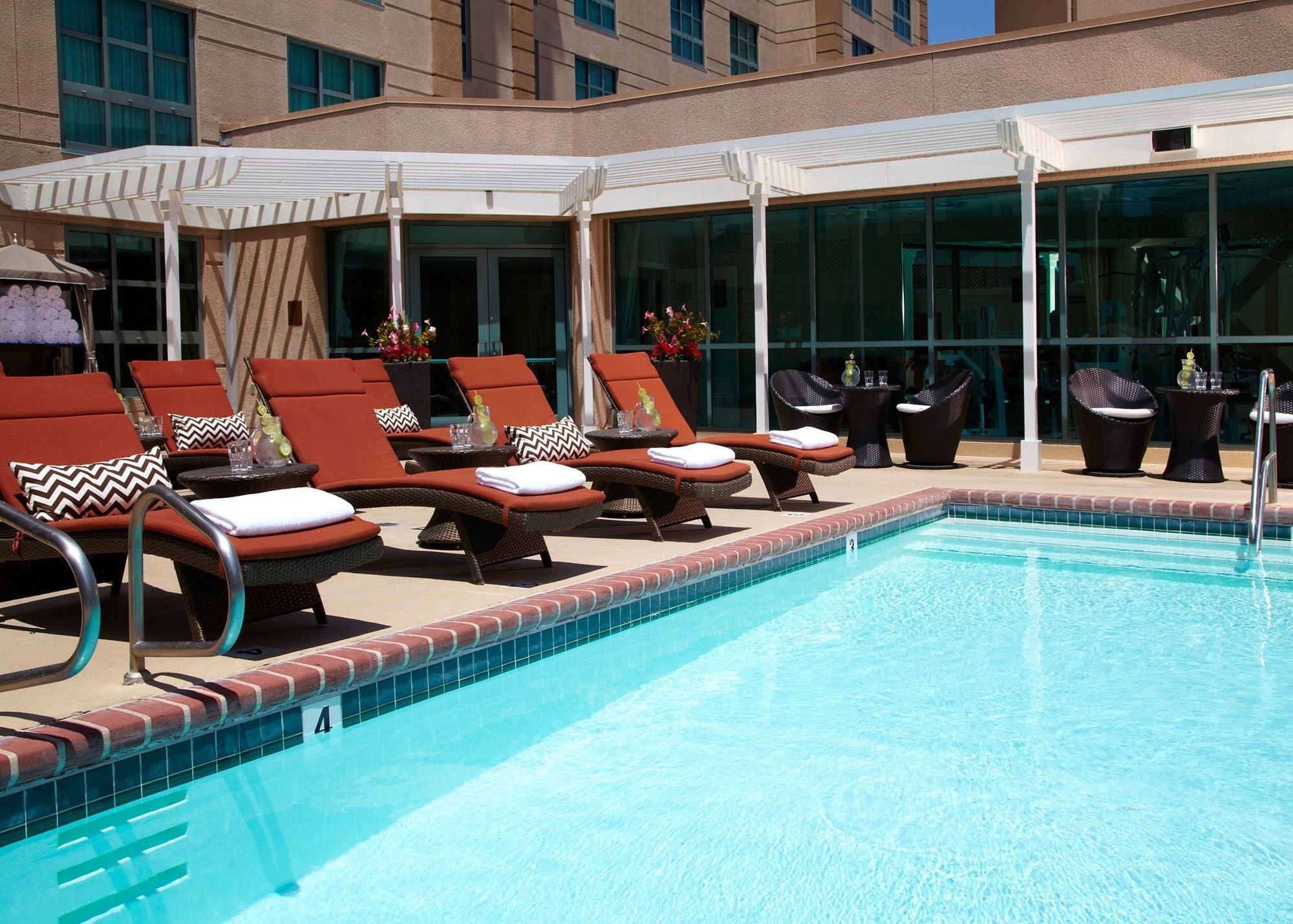 Renaissance Los Angeles Airport Hotel Exterior foto